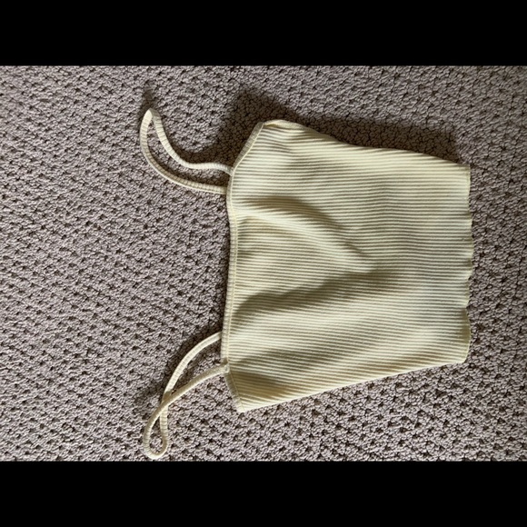 ☆ yellow crop tank top ☆ - Picture 2 of 2